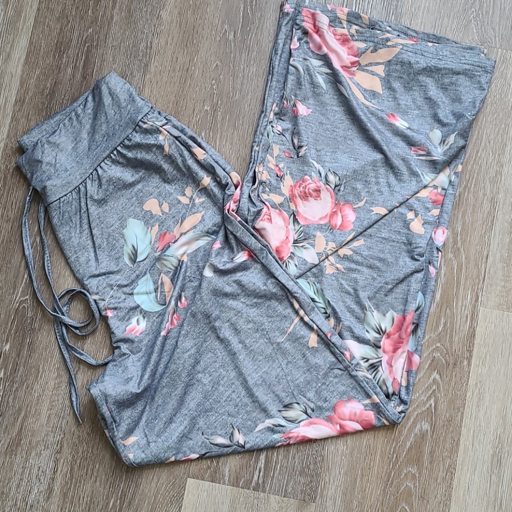 Wide Leg Floral Lounge Pants, 2 Pair size Small - Picture 3 of 6